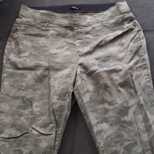 Maurices Camo Jeggings
